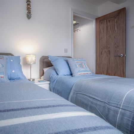 Ramsey Apartment - 2 Bedroom Apartment - Tenby Bagian luar foto