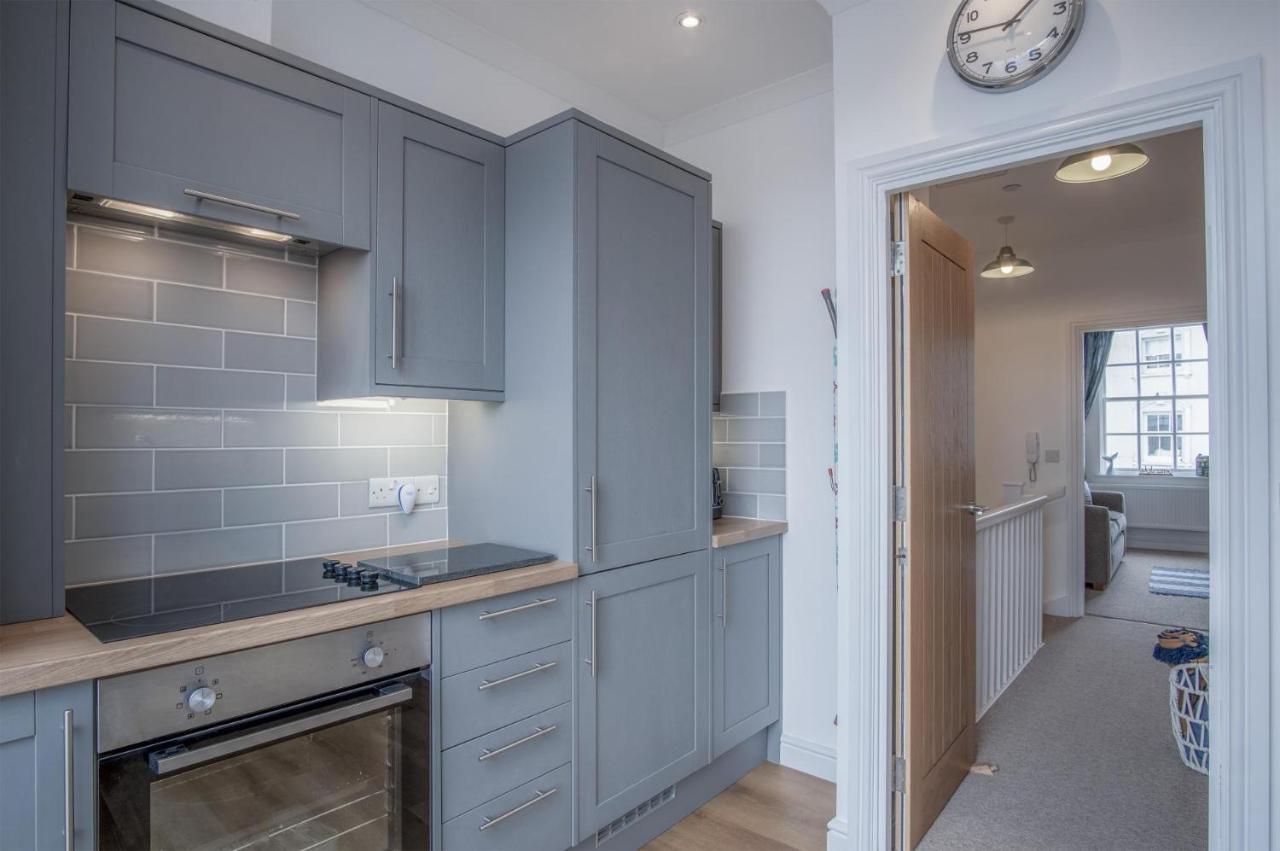 Ramsey Apartment - 2 Bedroom Apartment - Tenby Bagian luar foto