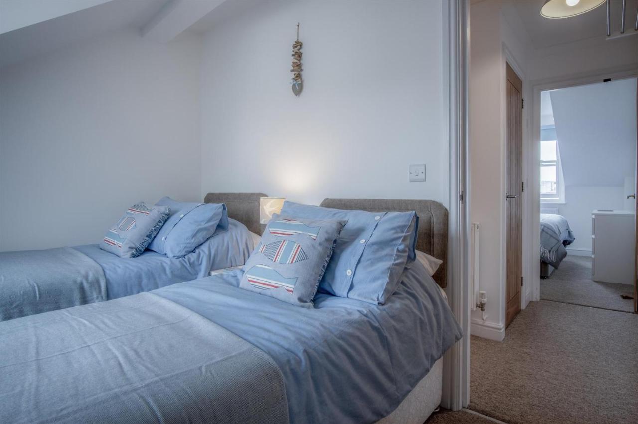Ramsey Apartment - 2 Bedroom Apartment - Tenby Bagian luar foto