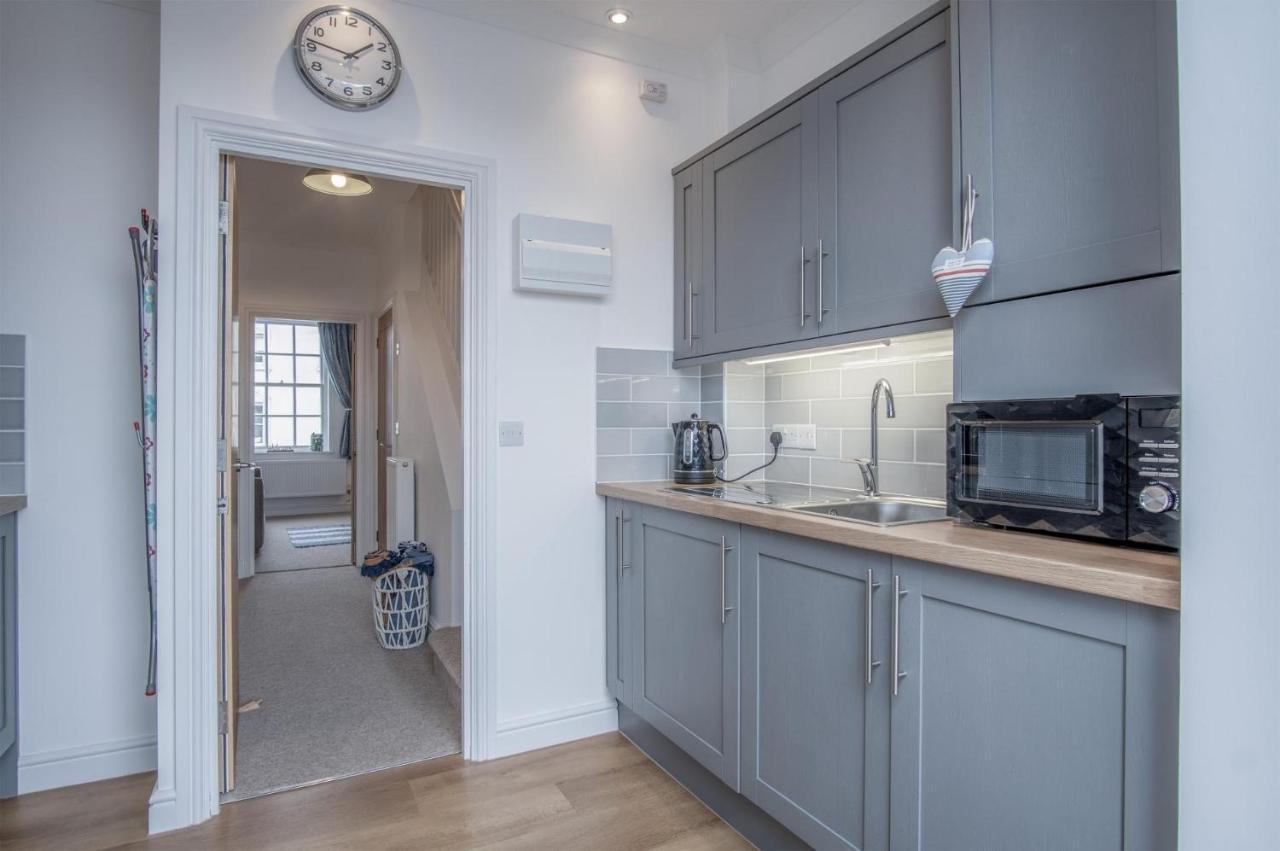 Ramsey Apartment - 2 Bedroom Apartment - Tenby Bagian luar foto