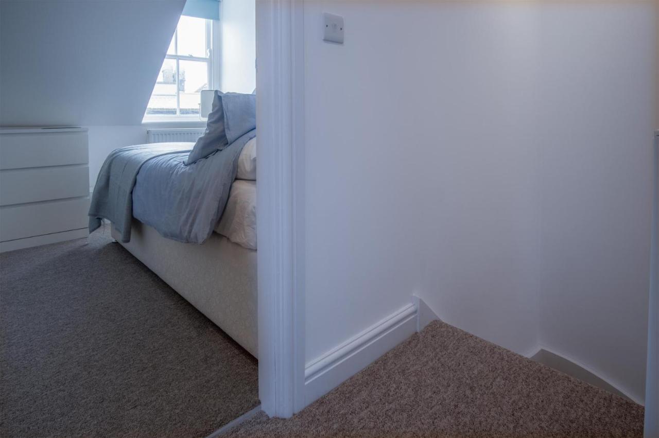 Ramsey Apartment - 2 Bedroom Apartment - Tenby Bagian luar foto