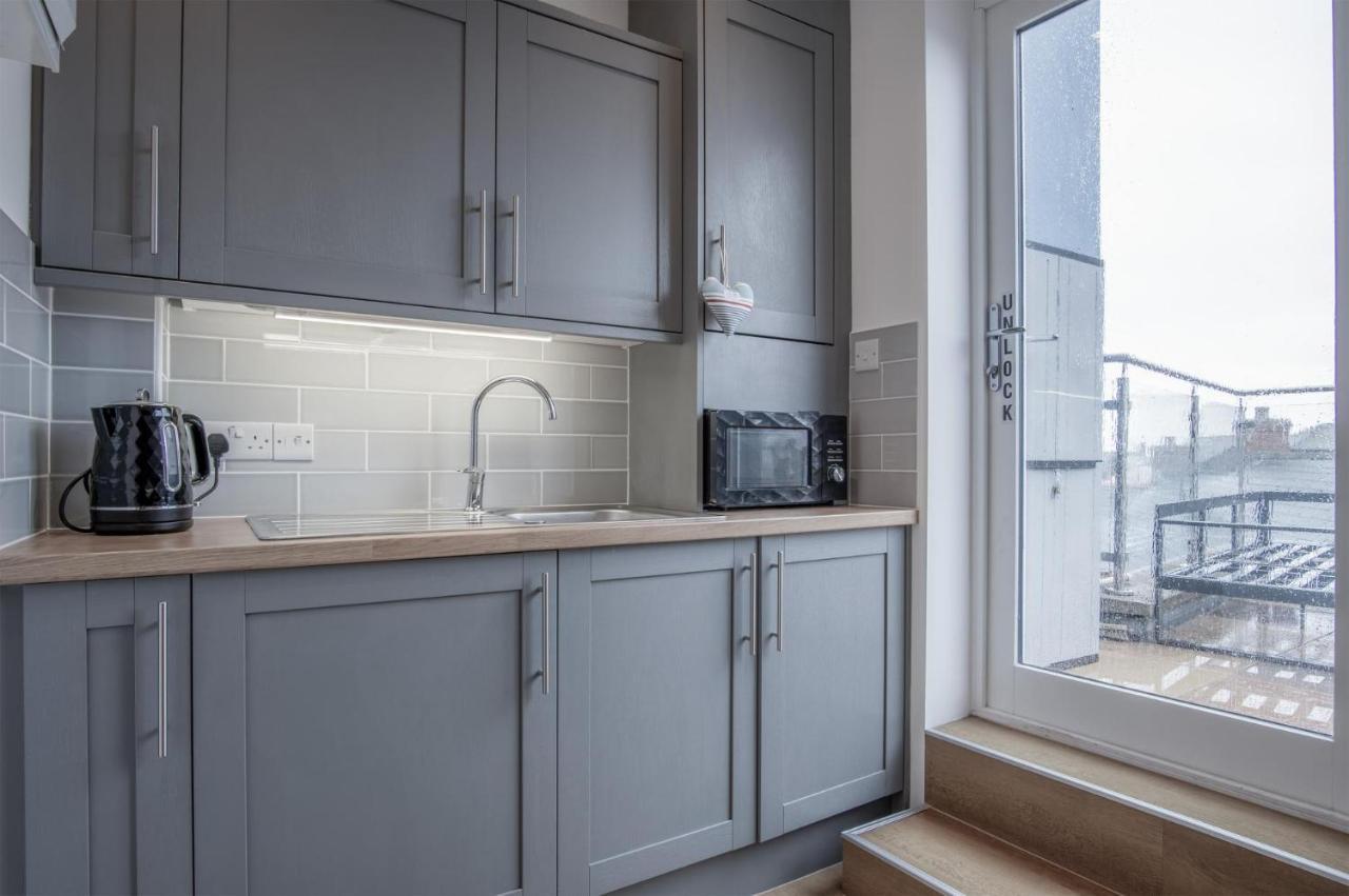 Ramsey Apartment - 2 Bedroom Apartment - Tenby Bagian luar foto
